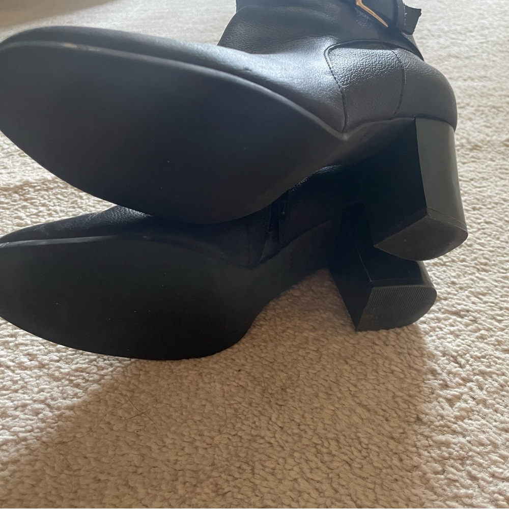 Cole Haan size 9 black leather booties with gold buckle - Picture 3 of 5